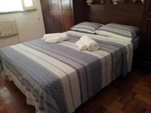 Chambre Double Confort, salle de bains commune