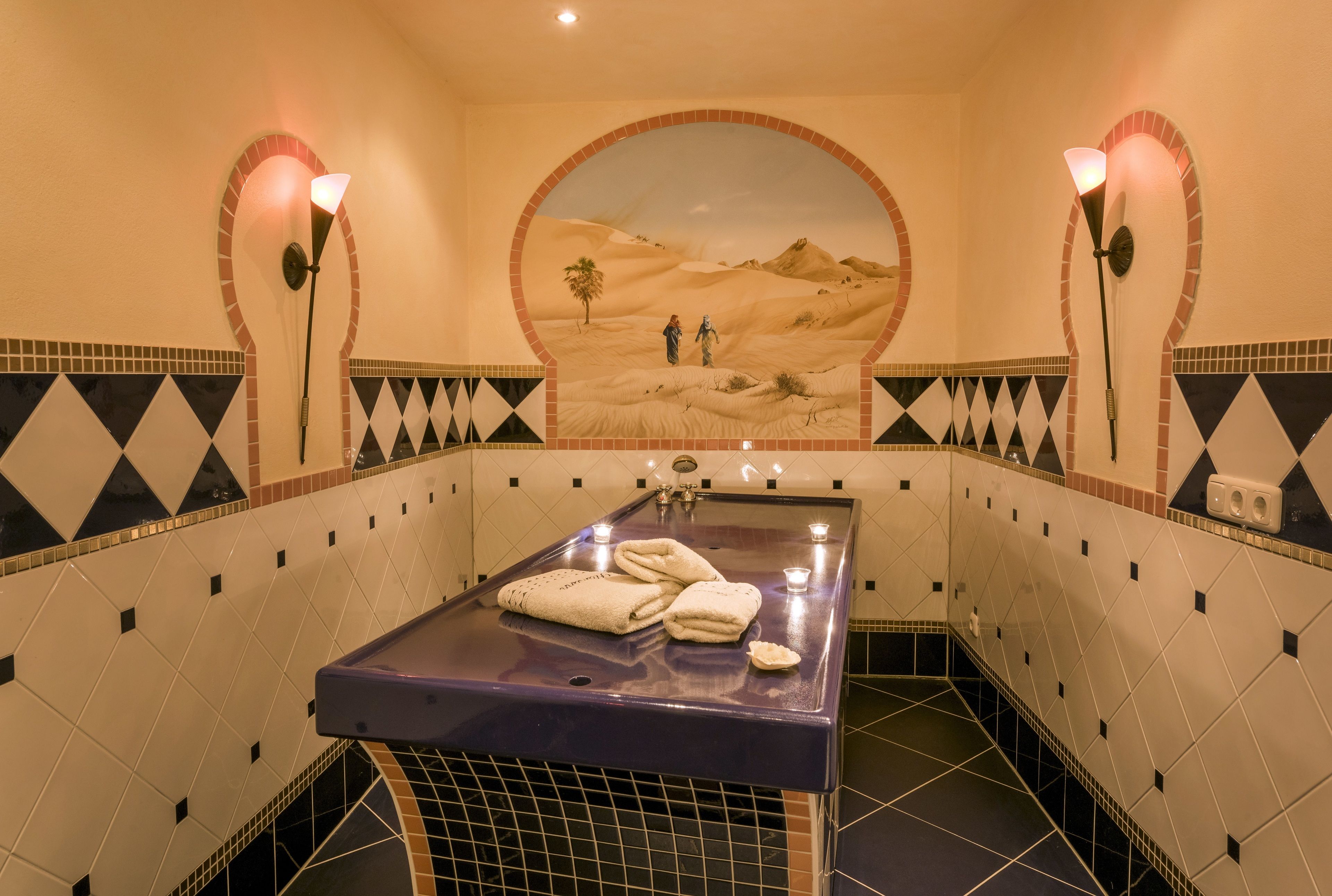 sauna, hot tub, turkish bath/hammam, body treatments, mud baths