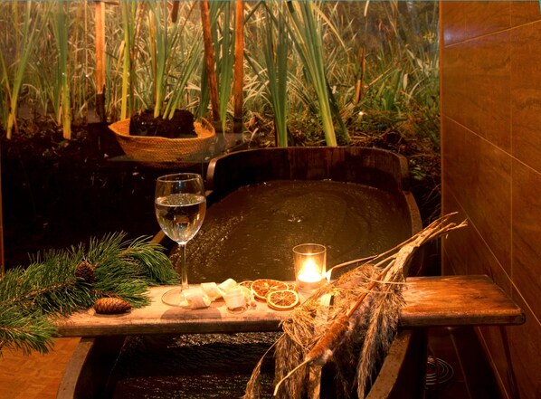 Sauna, hot tub, Turkish bath, body treatments, mud baths, aromatherapy - Hotel Waldruh (Bad Kohlgrub)