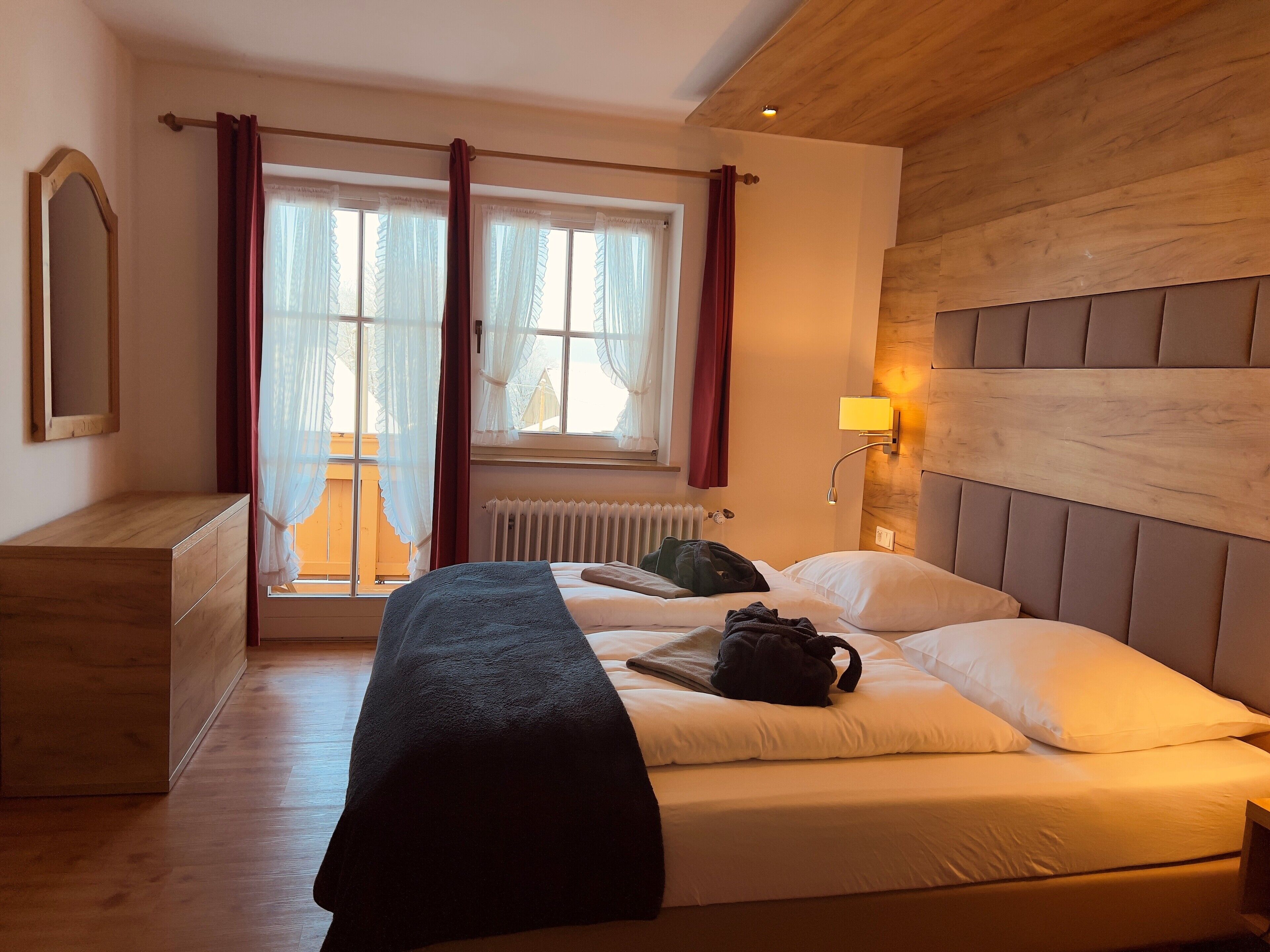 superior double room, balcony | premium bedding, in-room safe, desk, laptop workspace