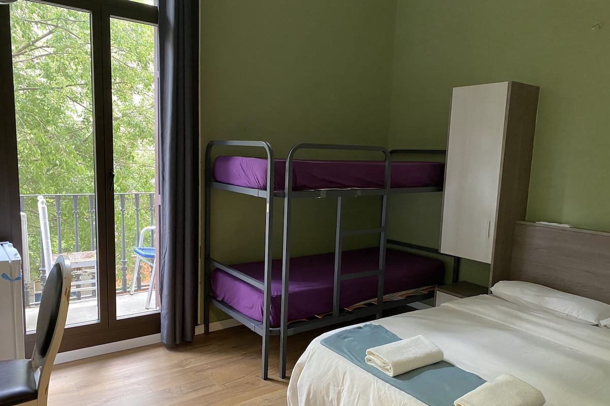Kamar Double, kamar mandi pribadi (externo) | Selimut bulu angsa, minibar, dan didekorasi berbeda-beda