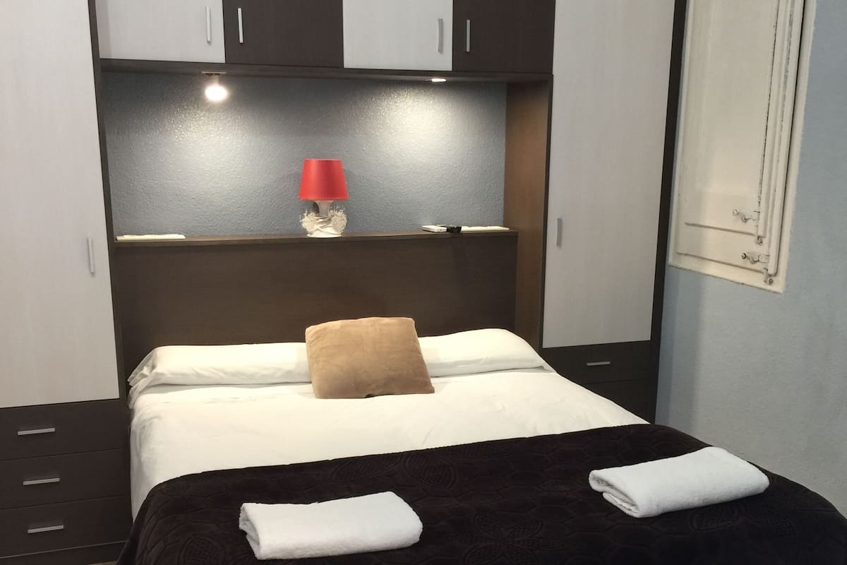 Standard Double Room, Private Bathroom (interior)