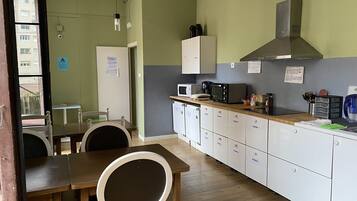 Microondas en la zona común