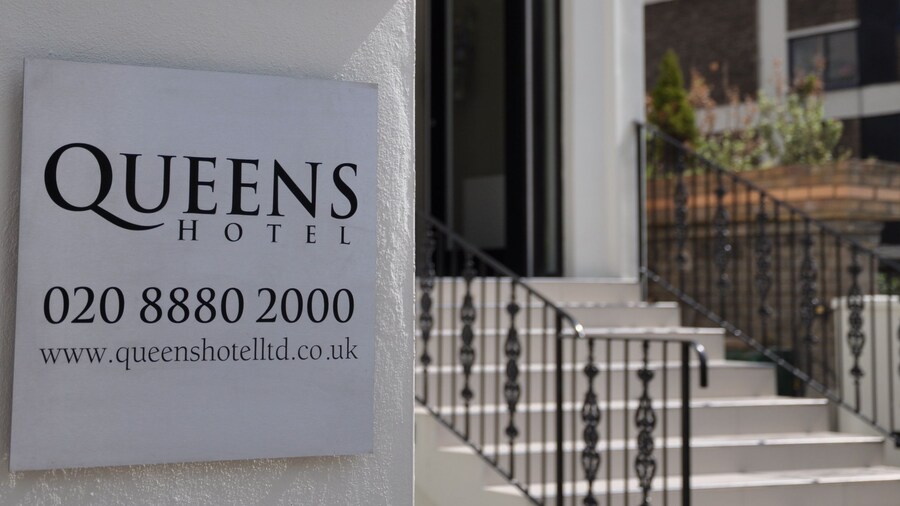 Queens Hotel