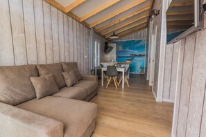 Bungalow Mediterranean Suite | Living area - Alannia Guardamar Resort (Guardamar del Segura)