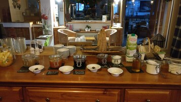 Desayuno estilo bufé