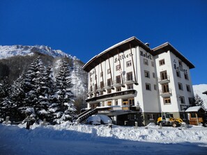 Front of property - Hotel Bellier (Val-d'Isere)