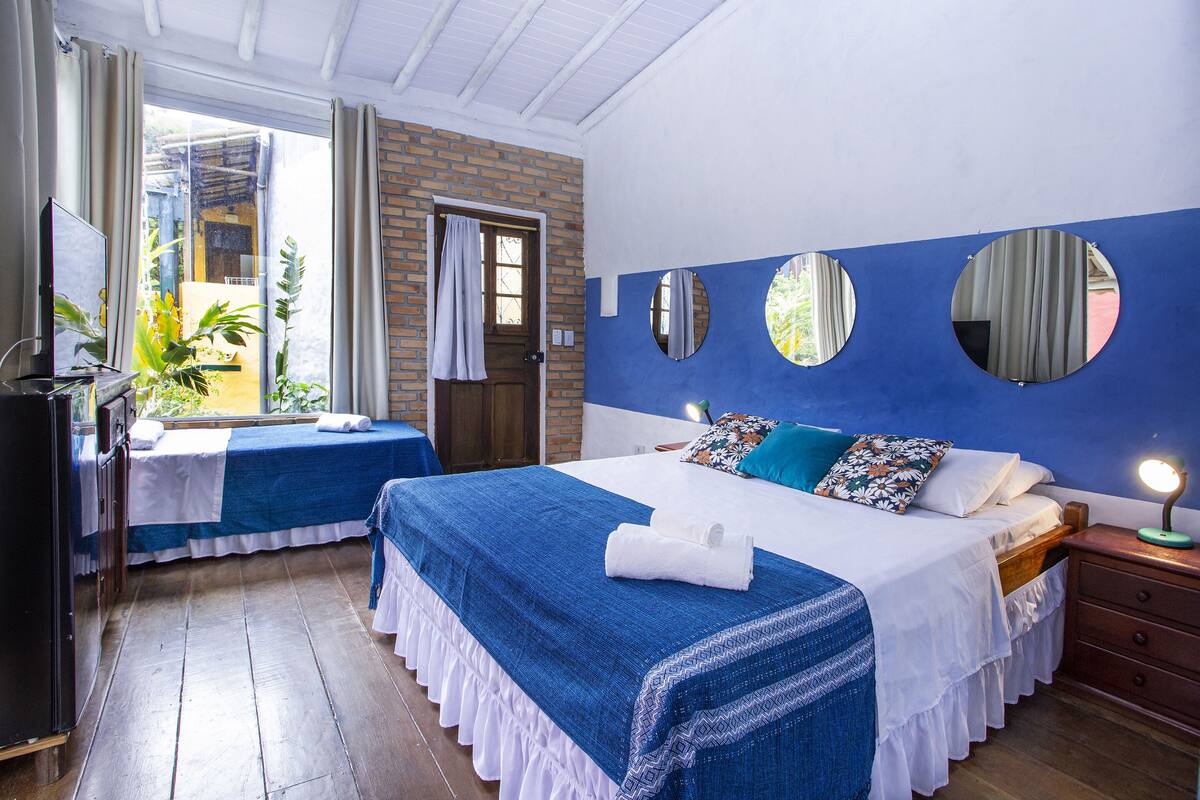 Quarto Super Luxo com Hidromassagem | 迷你吧、免費無線上網、獨特裝潢、床單