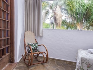 Suite Exclusiva (Pet Friendly) | Living area | TV