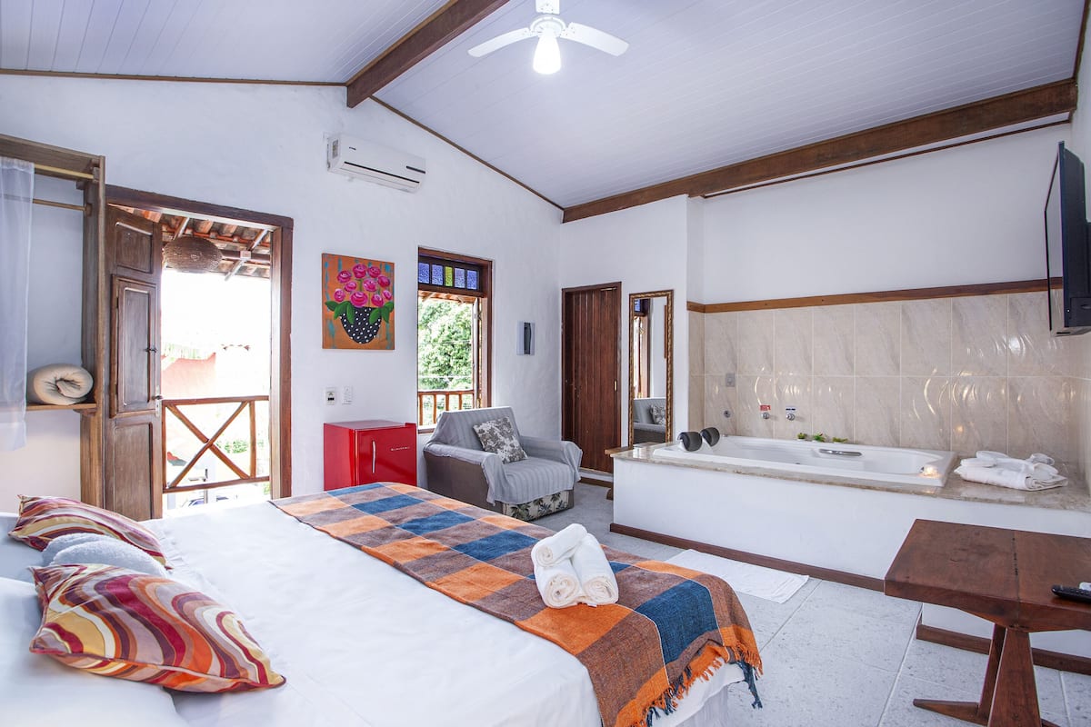 Quarto Master Luxo com Hidromassagem | 1 Schlafzimmer, Minibar, individuell dekoriert, kostenloses WLAN