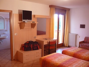 Triple Room | In-room safe