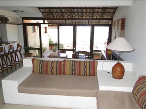 บริเวณนั่งเล่นที่ล็อบบี้