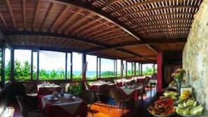 Breakfast area - Baixú Village Hotel (Porto Seguro)