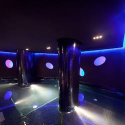 Couples treatment room(s), sauna, hot tub, steam room