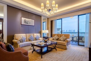 Celebrity | Premium bedding, minibar, in-room safe, individually decorated - Yourworld International Conference Center (Jinhua)