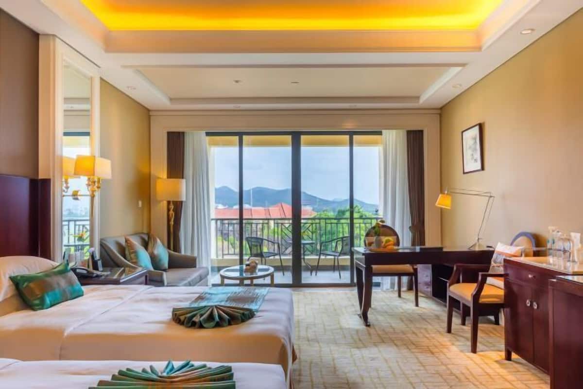 Premium bedding, minibar, in-room safe, individually decorated