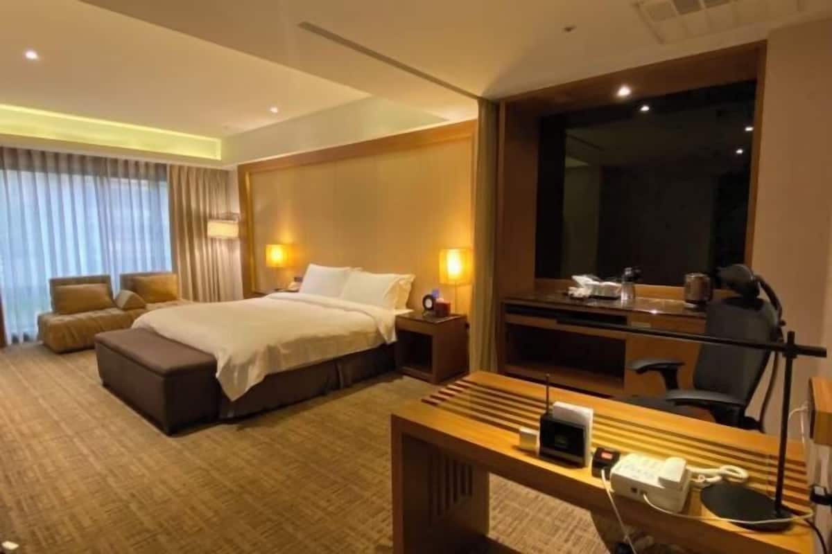 1 Schlafzimmer, Minibar, Zimmersafe, Schreibtisch