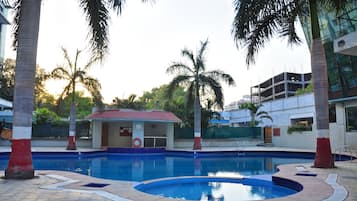 Piscine extérieure