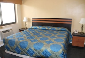 Standard Room | Iron/ironing board, free WiFi - King Motel (Miami)
