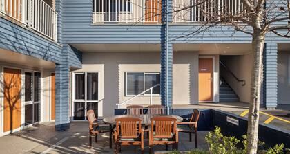 Aveda Motor Lodge