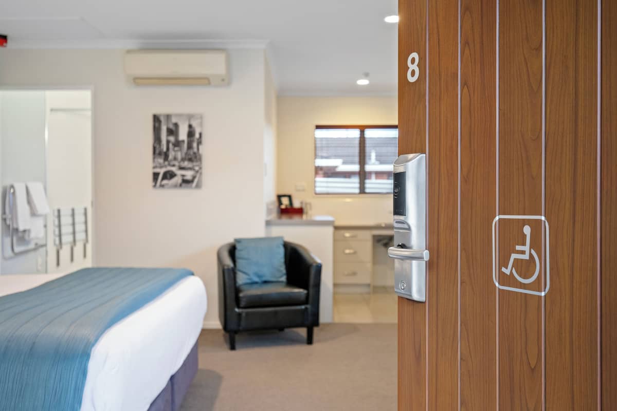 Comfort Studio, Mobility Accessible, Kitchenette