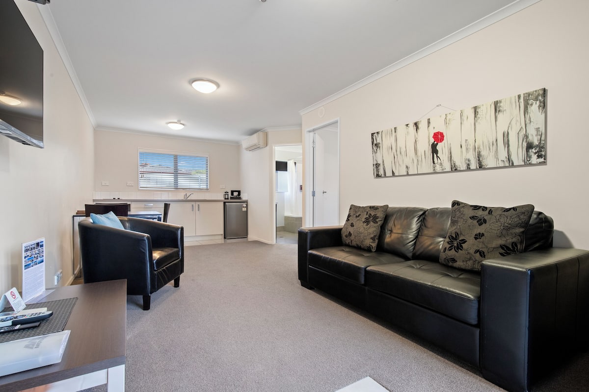 Suite Executive, 1 camera da letto, non fumatori, angolo cottura (Spa Apartment) | 2 camere, una cassaforte in camera, tende oscuranti, insonorizzazione