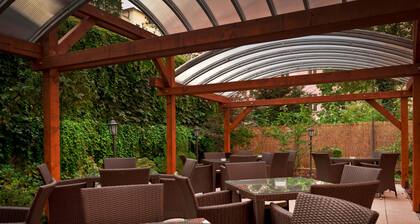 Alqush Downtown Hotel