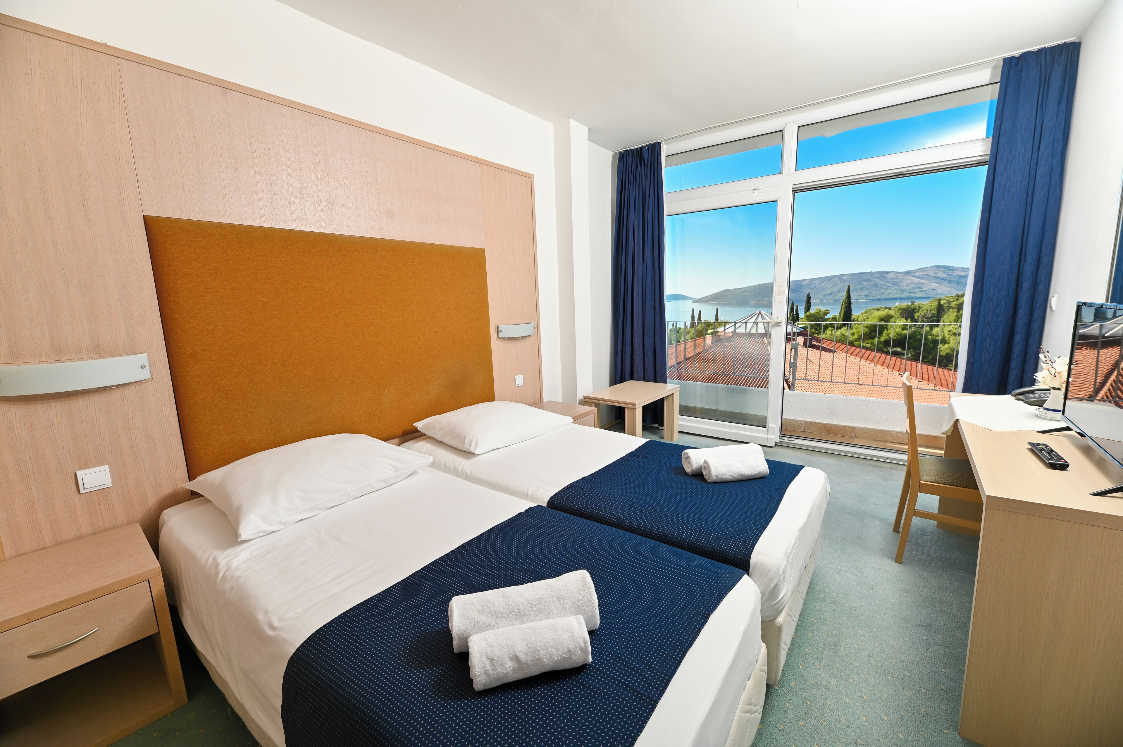 Twin Room, Bathtub, Sea View | In-room safe, desk, laptop workspace, free WiFi