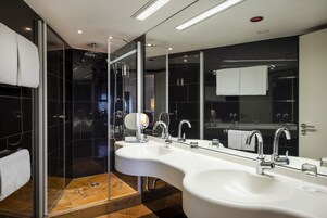 Suite | Premium bedding, down comforters, pillowtop beds, in-room safe