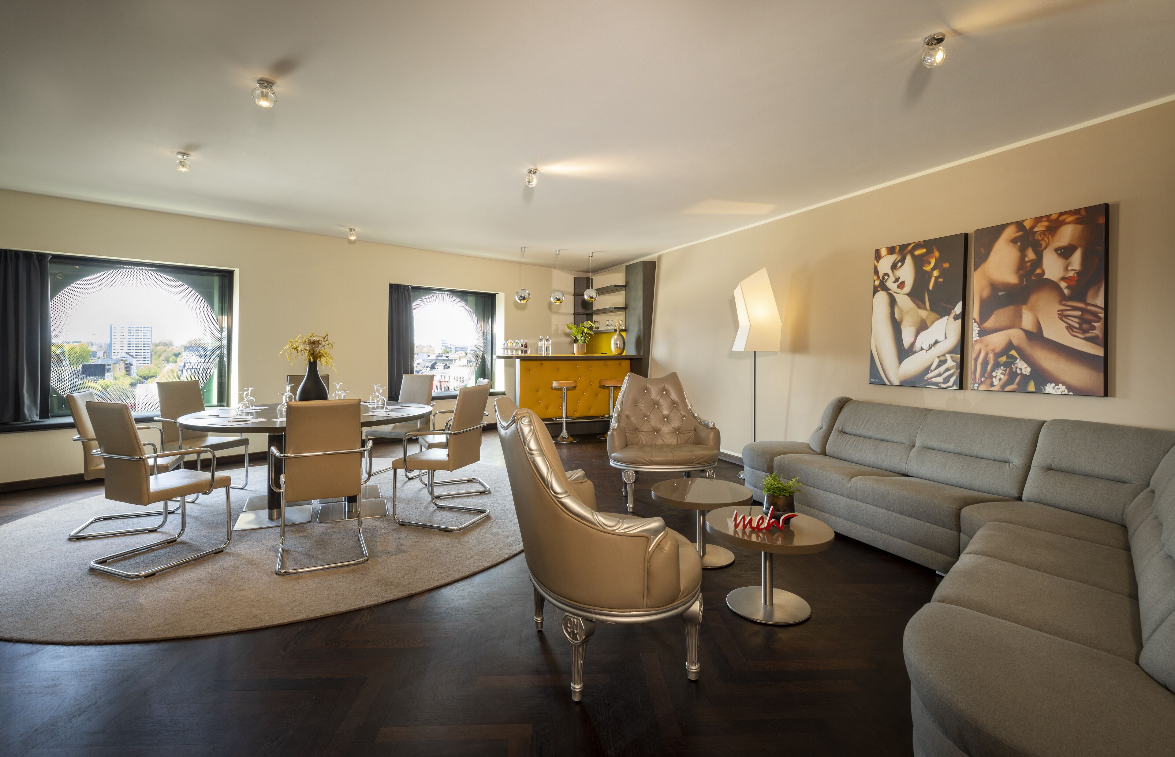 1 giường đôi | Bộ đồ giường cao cấp, chăn bông, nệm có lớp đệm bông 