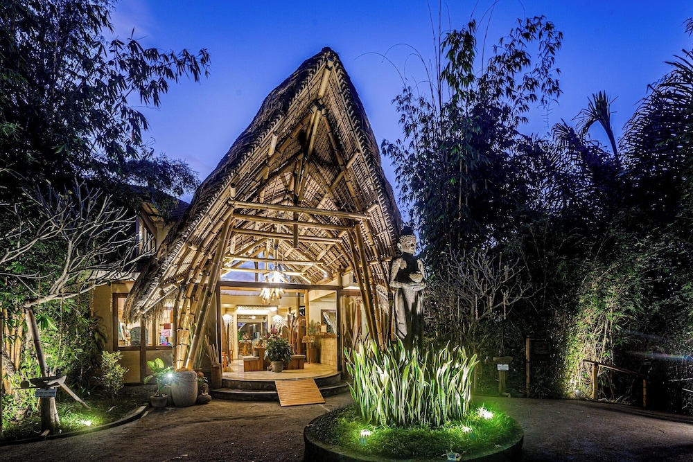 Munduk Moding Plantation Nature Resort by null