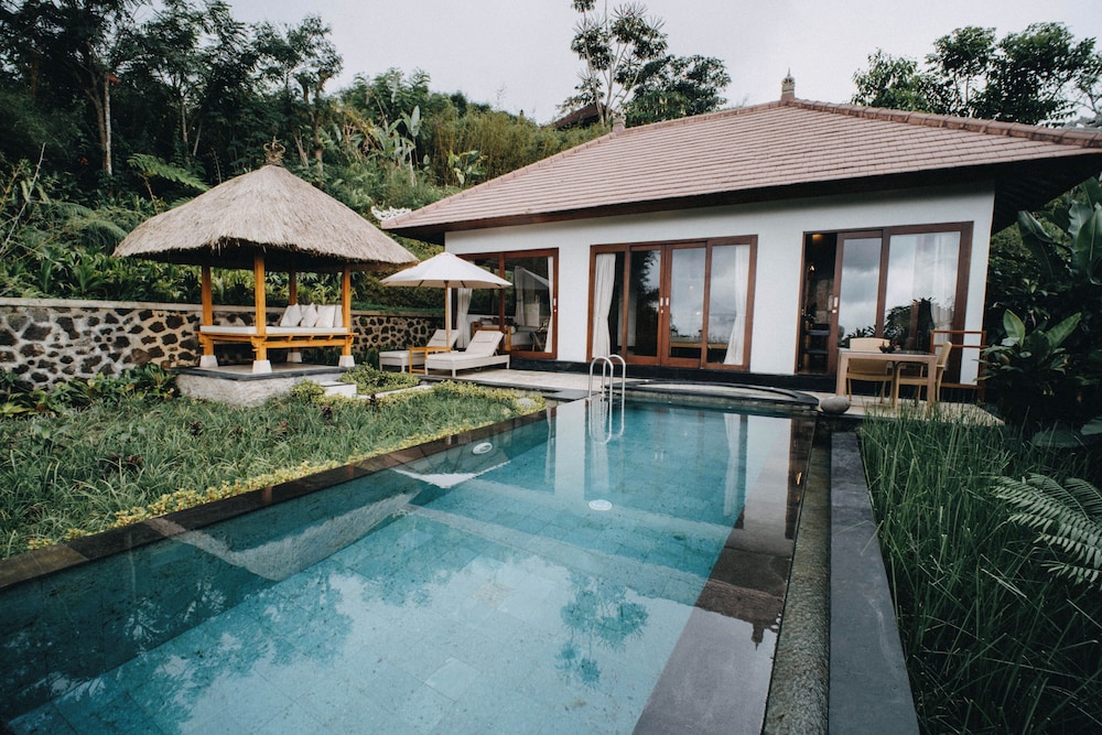 Munduk Moding Plantation Nature Resort by null