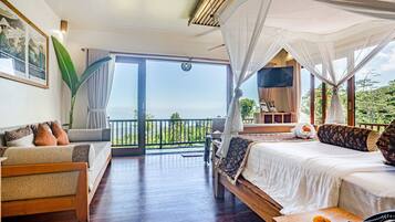 Luxury Suite with Free Daily Afternoon Tea | Valley view