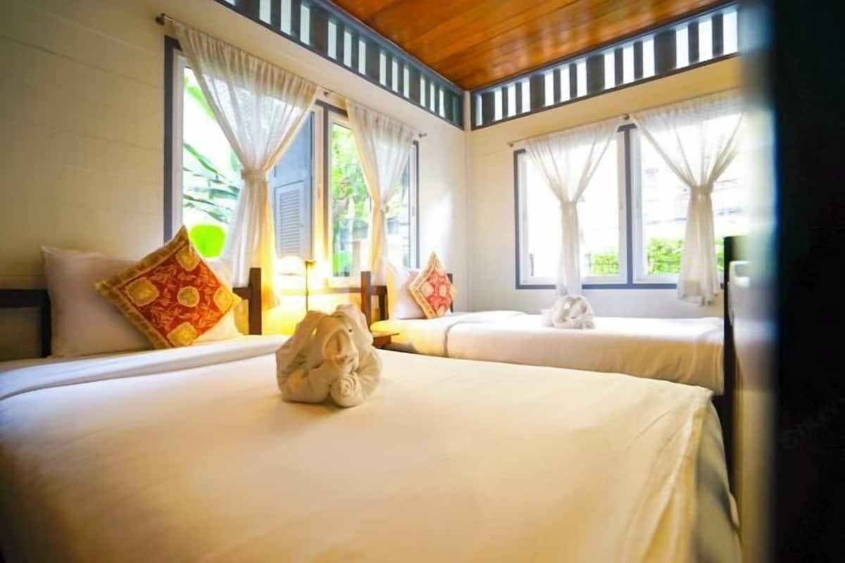 Free WiFi, bed sheets