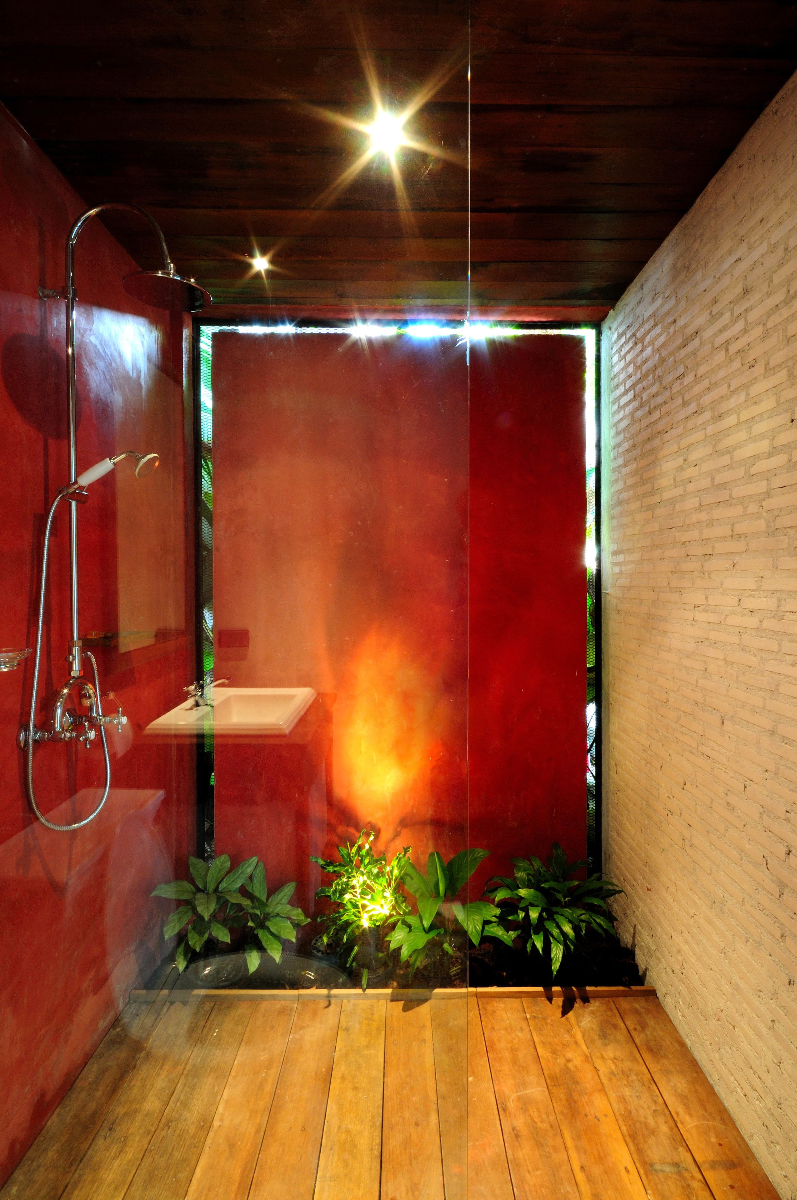 senior suite, 1 double bed | bathroom | free toiletries, hair dryer, slippers, towels