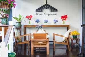 Interior - Baan Noppawong (Bangkok)