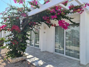 Classic Bungalow | In-room safe, desk, free WiFi, bed sheets - Hotel Club Poseidone Beach Resort (Ugento)