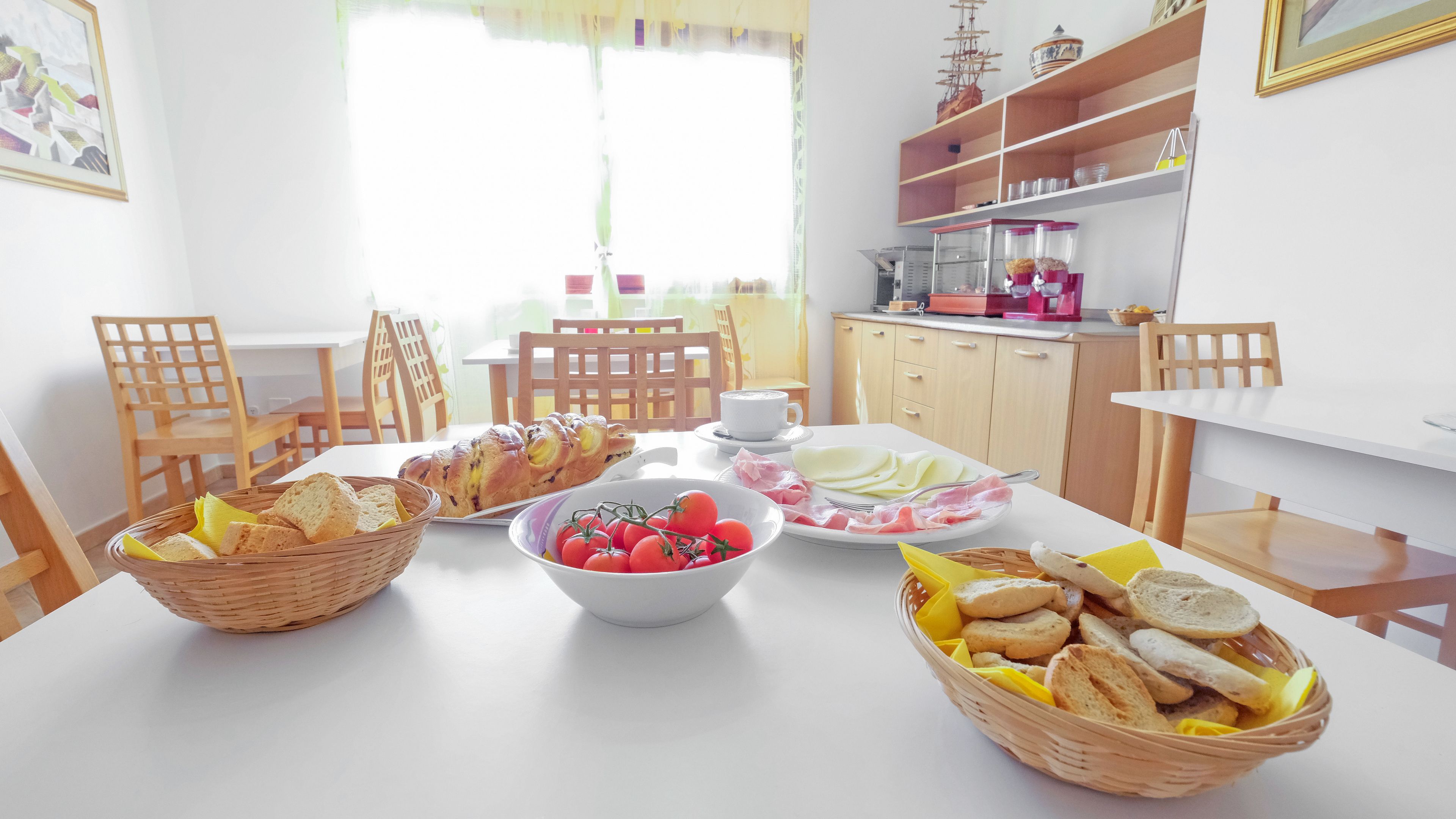 Free continental breakfast