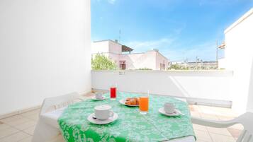 Classic-Doppel- oder -Zweibettzimmer | Terrasse/Patio