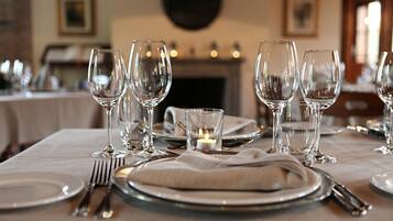 Lunch, dinner served; Italian cuisine, garden views