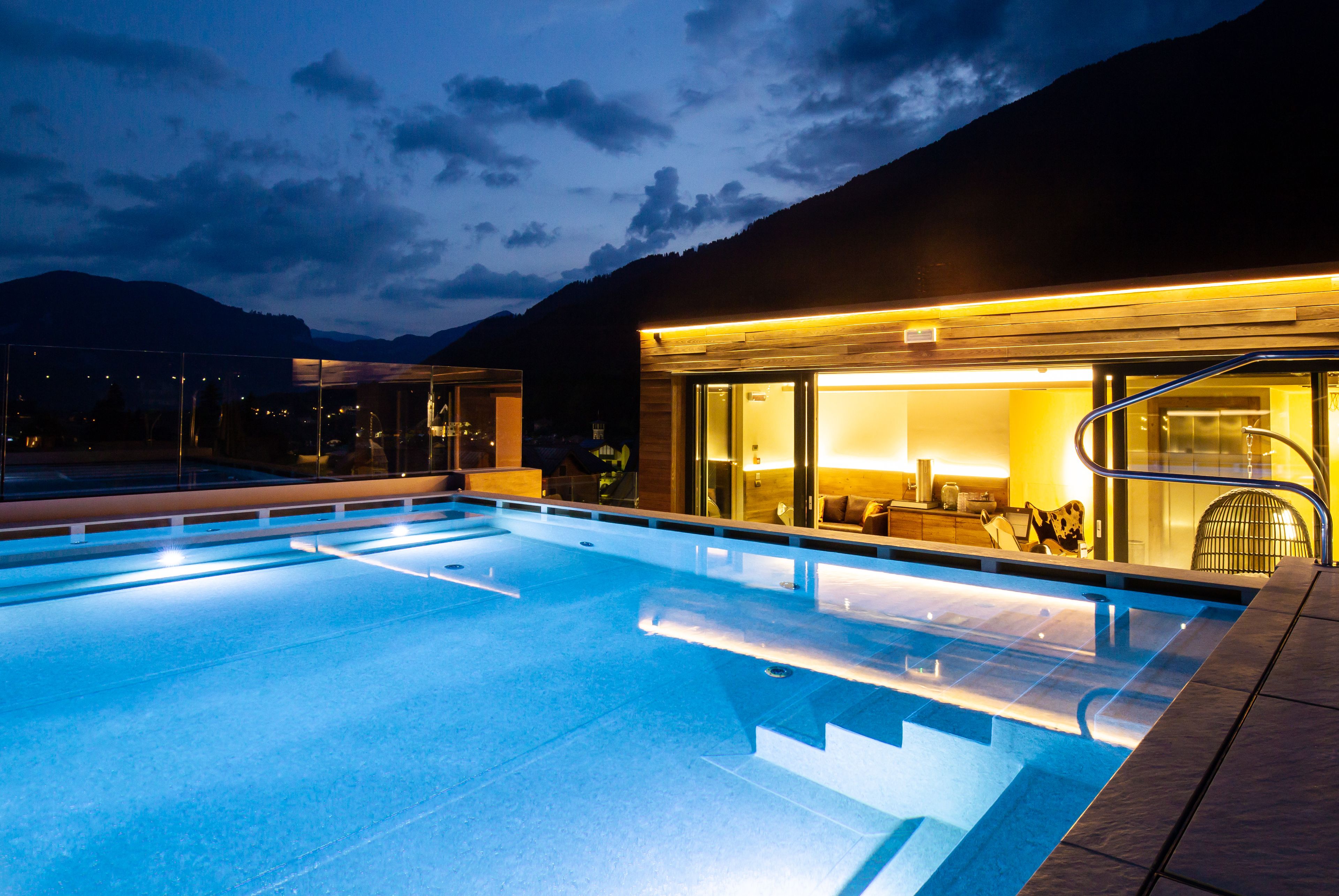 indoor pool, pool loungers