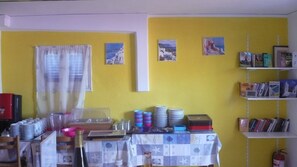 Daily buffet breakfast (EUR 4.50 per person) - Lefkothea (Santorini)