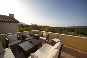 Vila, 3 quartos | Terraço/pátio