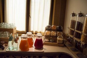 Daily buffet breakfast for a fee - Vittoria (Folgaria)