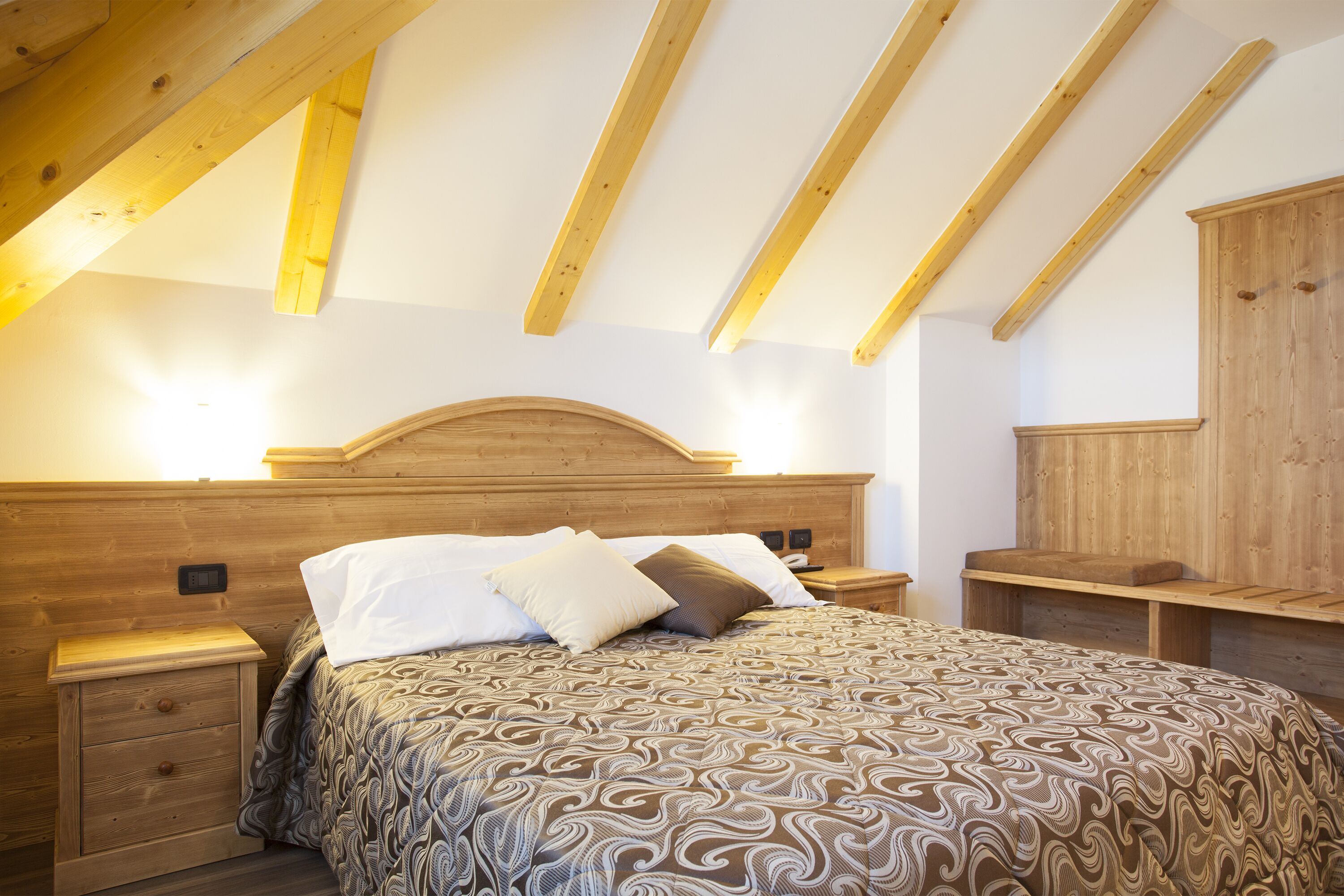 Superior-Doppelzimmer | Italienische Bettbezüge von Frette, Select-Comfort-Betten, Zimmersafe