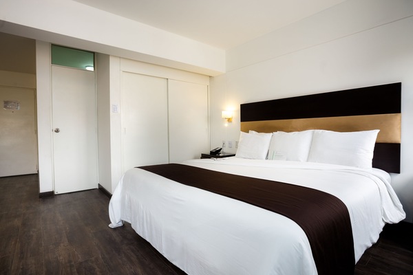 Habitación superior (Matrimonial) | Ropa de cama de alta calidad y minibar