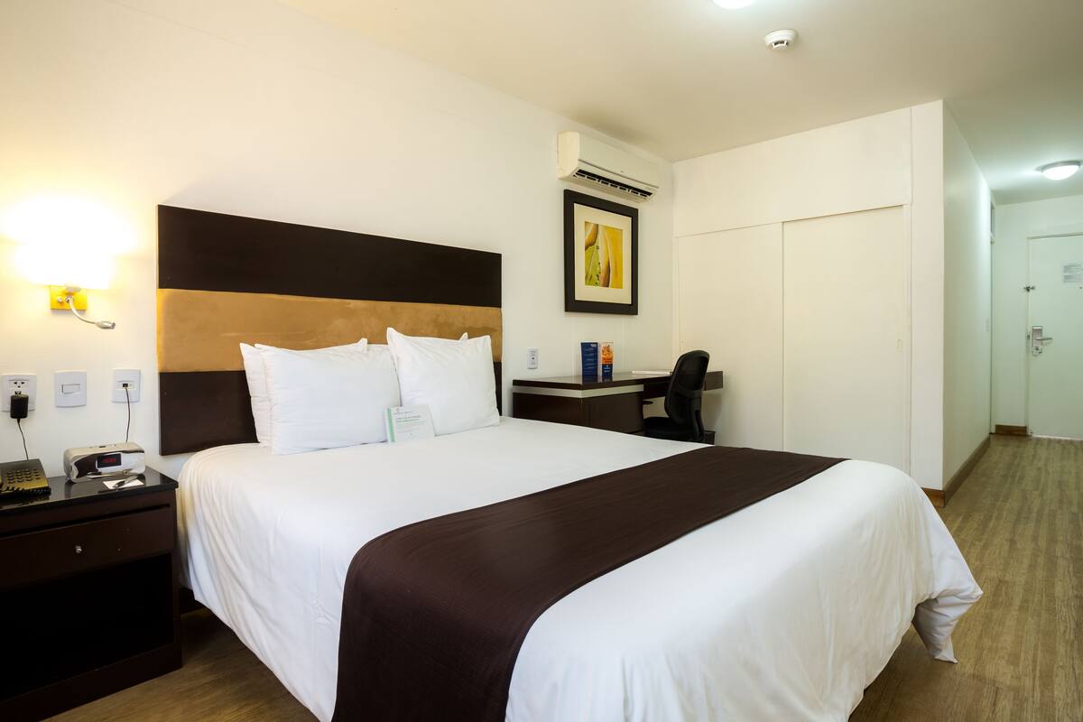 Premium bedding, minibar, in-room safe, desk