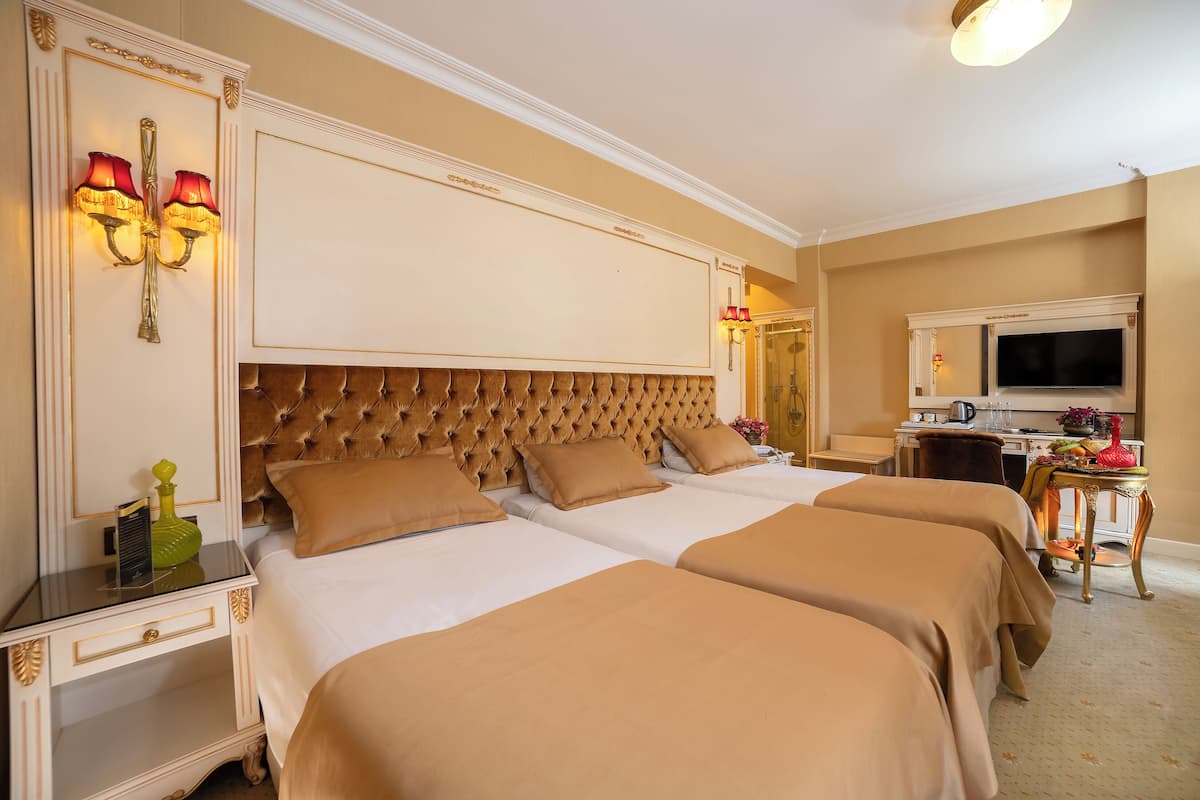 Superior Triple Room