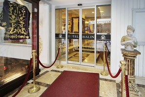 Interior entrance - Balin Hotel - Special Class  (Istanbul)