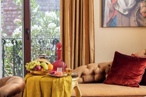 In-room dining - Balin Hotel - Special Class  (Istanbul)